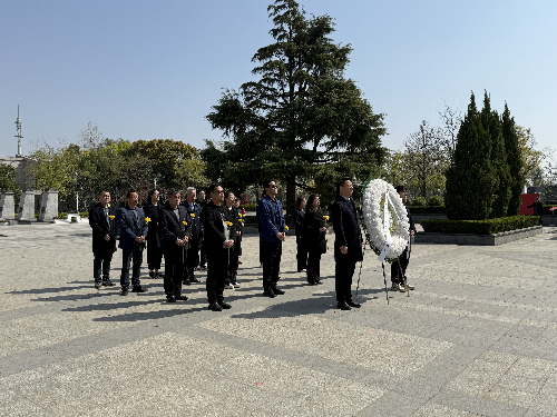 上海醉白池公园信息014--   清明祭英烈 忠魂永流芳7_副本.png